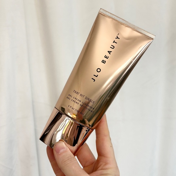 Jennifer Lopez Other - NWT FULL SIZE JLO Beauty That Hit Single Gel Cleanser 5 oz